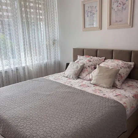 Apartmán Lopuskiego 16